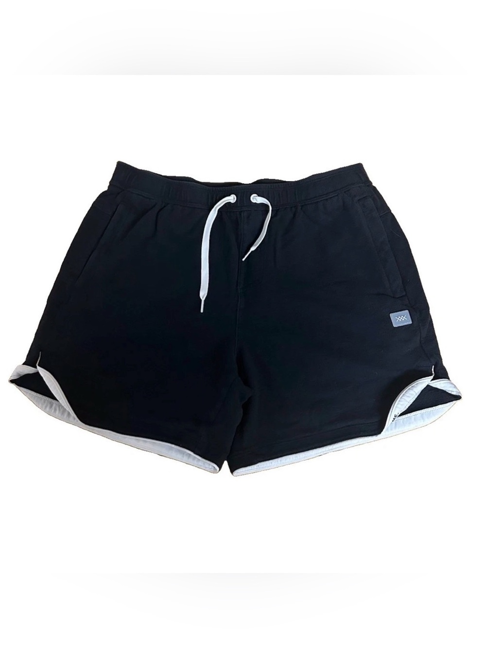 Rhone Seaside Terry Shorts 5” Sz Large, Black/True Navy Booty Shorts